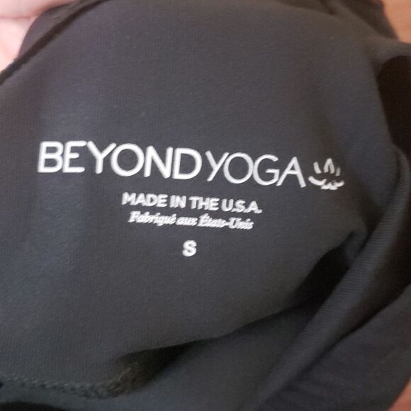 Beyond Yoga Shiny Black Heart Feminine Athleisure Bodycon Jumpsuit Size Small - Picture 4 of 7